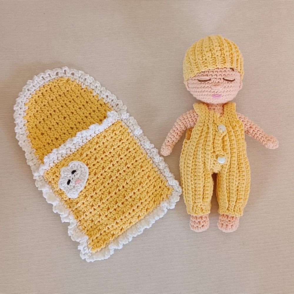 "Μωράκι στον υπνόσακο" χειροποίητο amigurumi ύψους 20 εκ